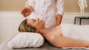 Naturopatia i TCM w nowoczesnej rehabilitacji – co oferujemy w RSC?