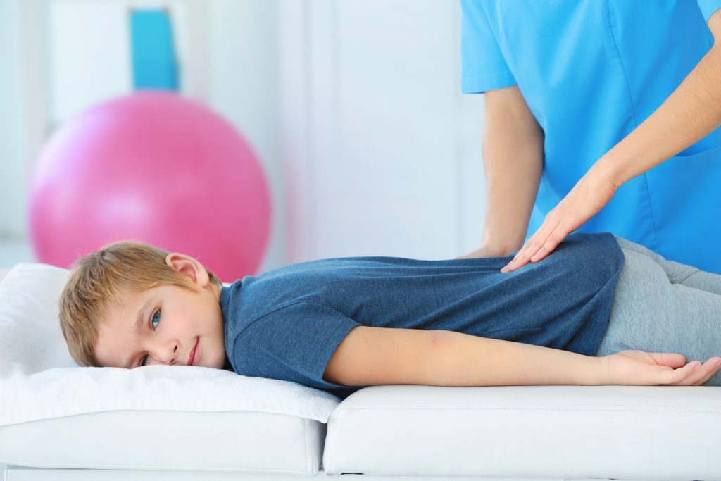 Fizjoterapia dziecięca: kluczowe metody i korzyści dla rozwoju maluchów
